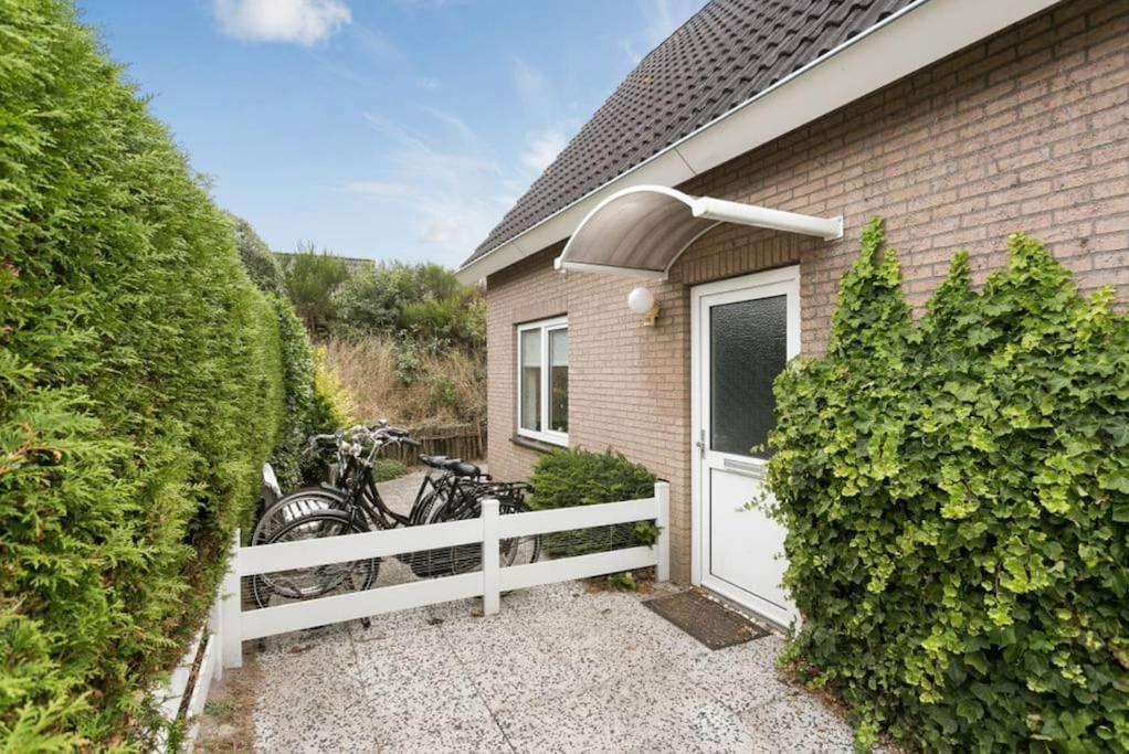 Huebsches Ferienhaus In Ouddorp - Fusslaeufig Zum Strand Und Zentrum Экстерьер фото