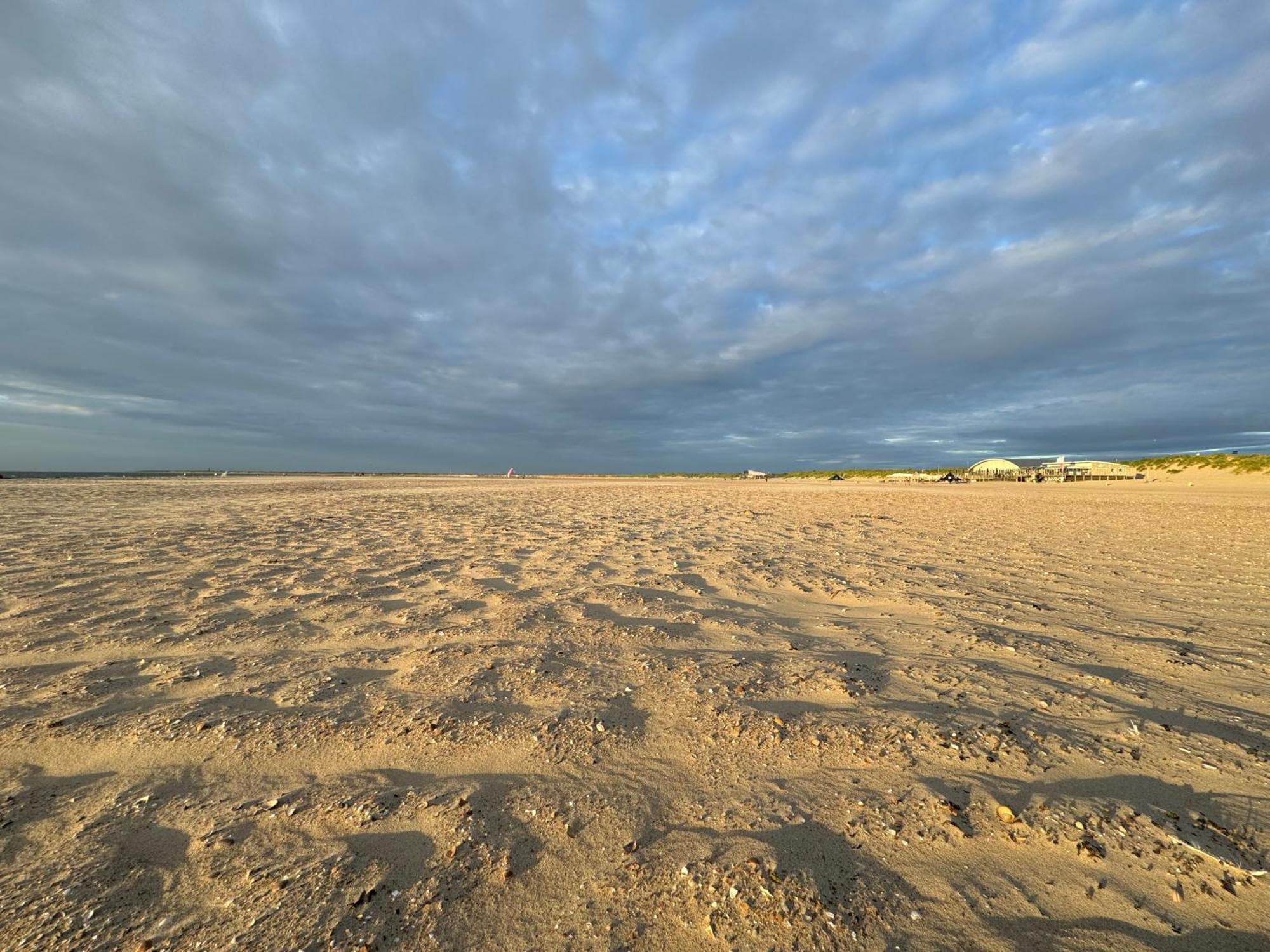 Huebsches Ferienhaus In Ouddorp - Fusslaeufig Zum Strand Und Zentrum Экстерьер фото